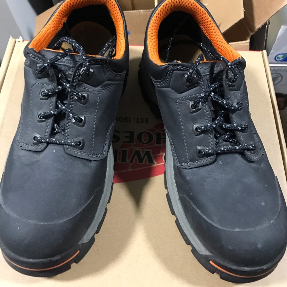 Timberland steel toed 9.5 work shoes